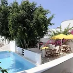 מלון דירות Sunrise Paros By Mr And Mrs White נאוסה